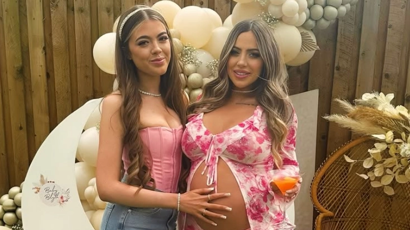 Holly Hagan's sister, 19, saves stranger's life by donating heart following death after night out