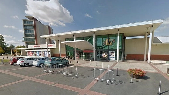 Man Wins £2.2 Million From Slot Machine