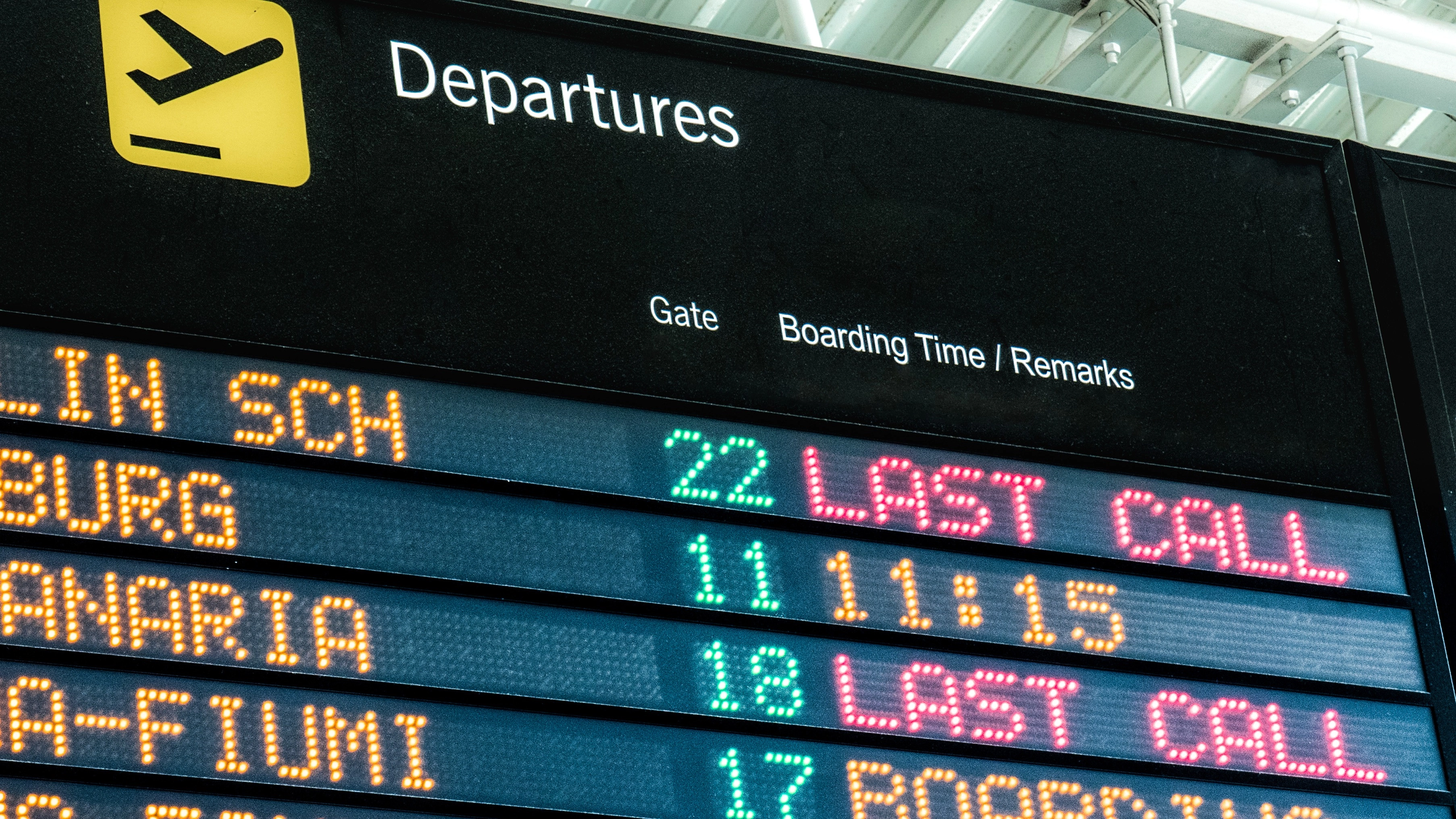 Brits issued fresh six-hour wait warning at several major airports as summer travel chaos continues