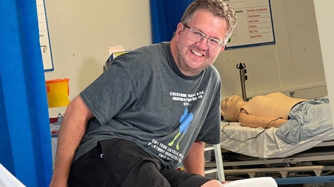 Horrific texts surgeon sent to 'Eunuch Maker' before and after causing his own double amputation