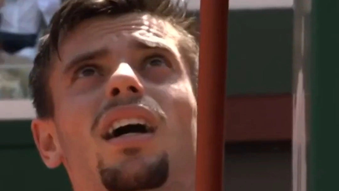 Moment tennis player Arthur Gea threatens to 'sh*t on the court' after altercation with umpire