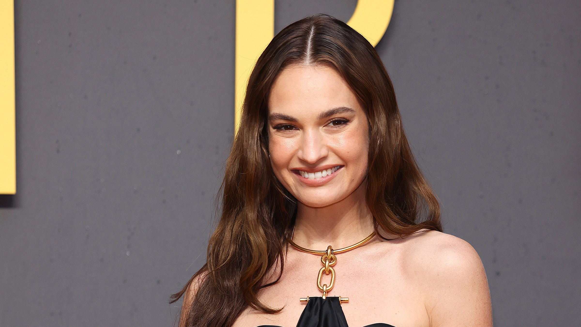 Lily James explains shocking problem with vapes as they 'ruined' part of her