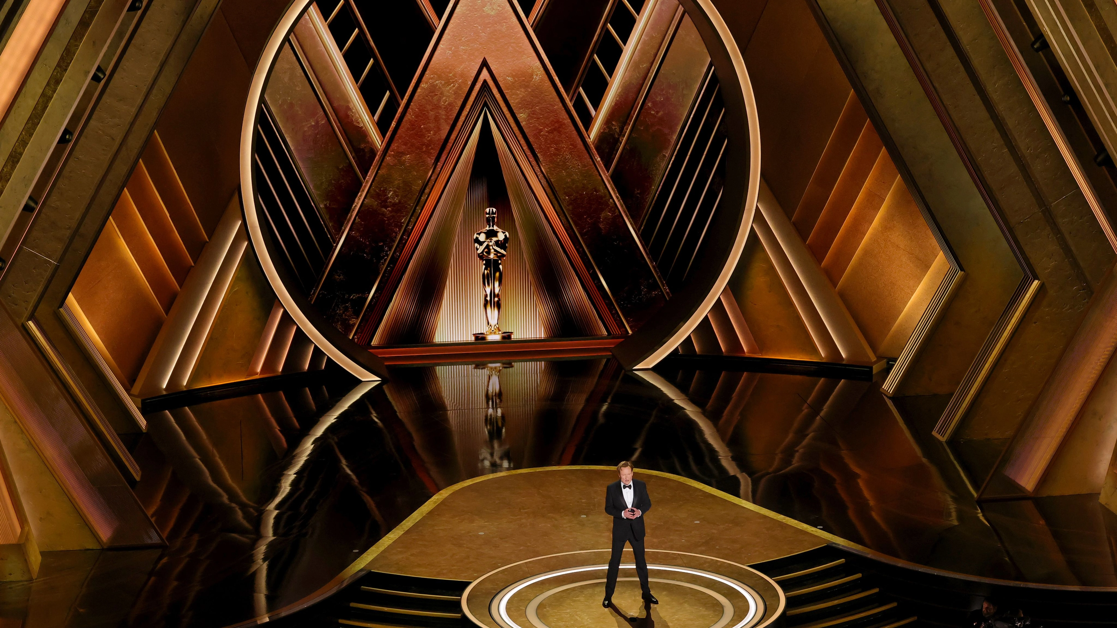 Oscars viewers shocked after realising which well known actor is doing the voice-over for all the awards