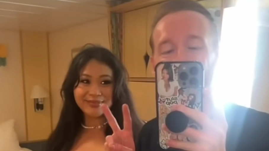 Swinger couple reveal 'outside playroom' as they explain what typical day on a 'spicy cruise' looks like