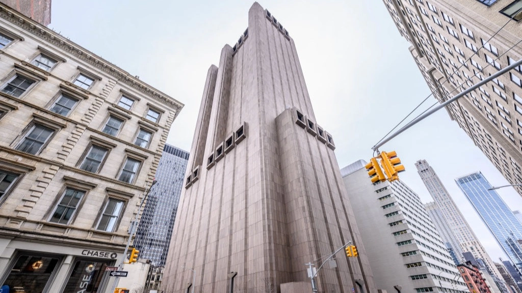 Inside mysterious 29-storey windowless New York building with 'dark secret'