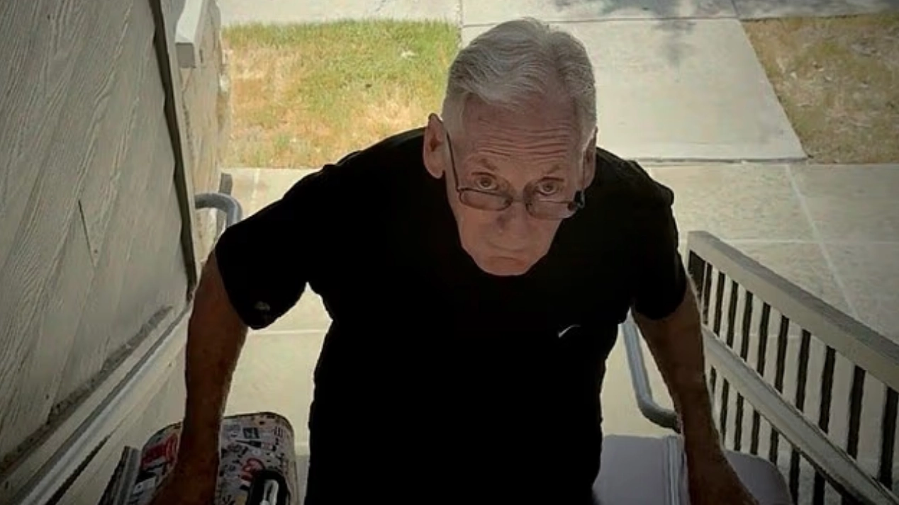 Elderly man seen working to fund wife's cancer treatment loses £500k in donations after truth emerges