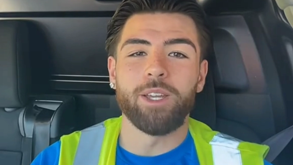 Amazon driver who delivers '350 parcels a day' reveals the worst people to deliver to
