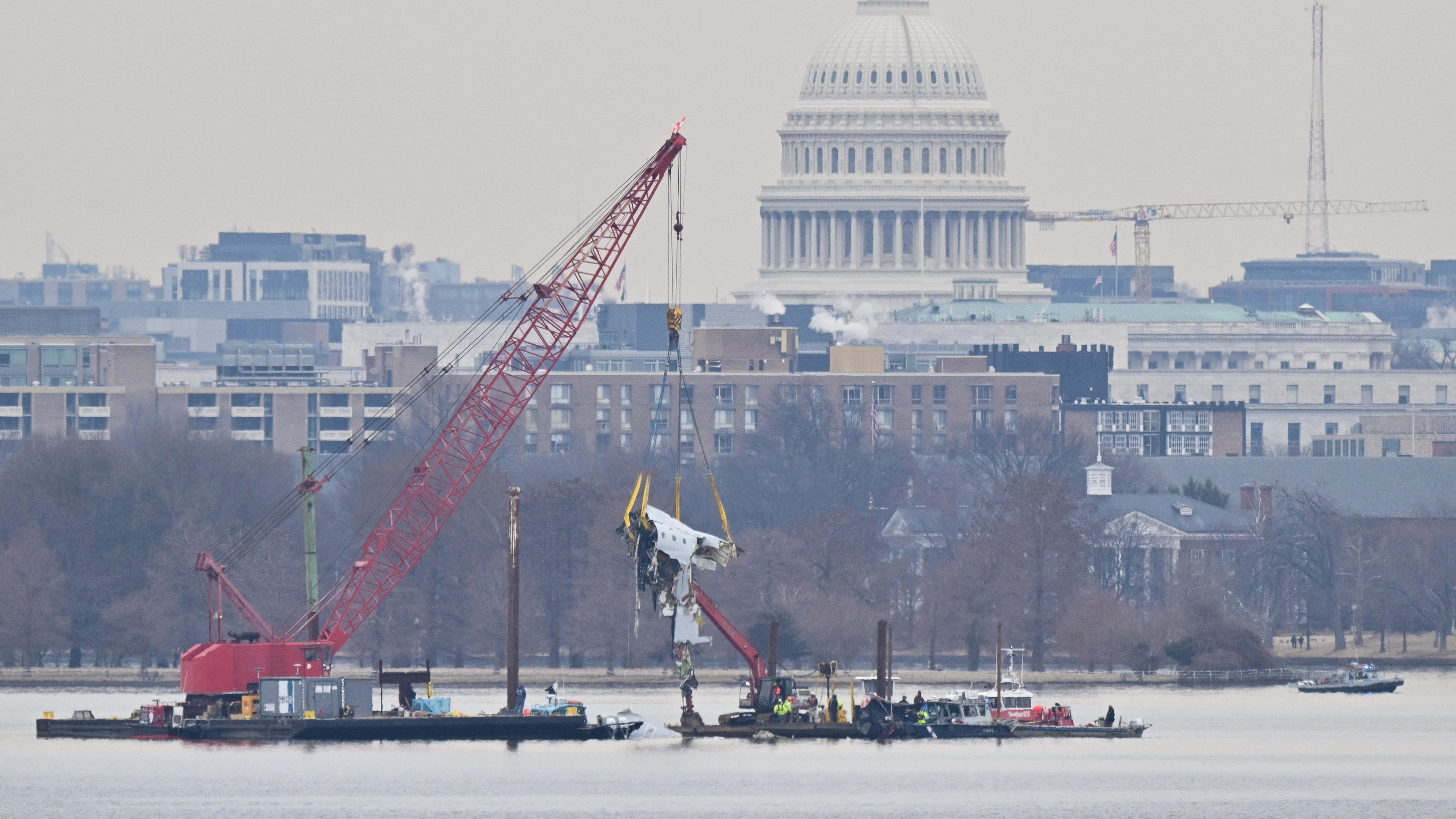 Major issue Black Hawk pilot may have experienced before crashing into plane leaving 67 dead