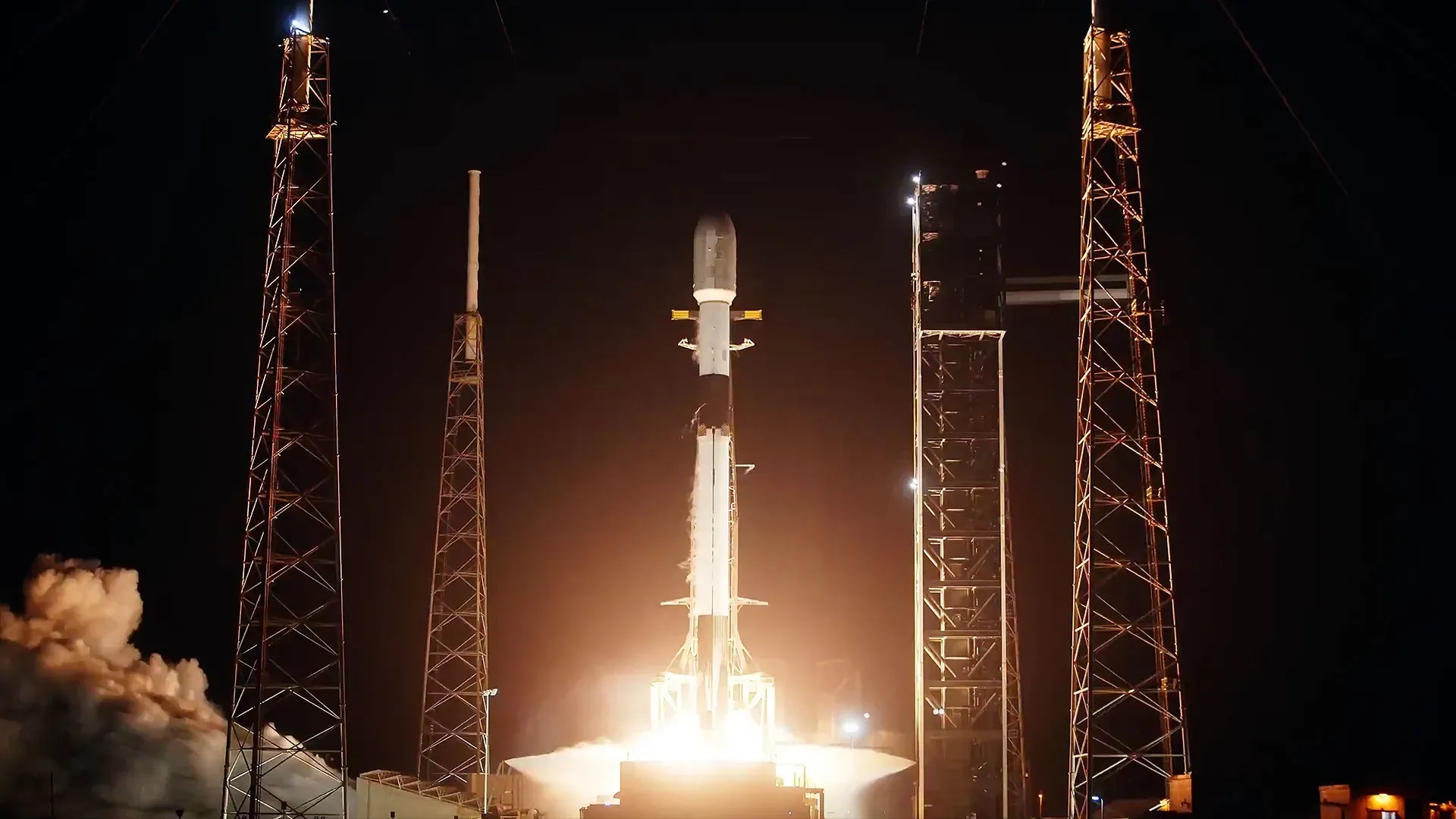 Elon Musk sparks fresh 'Kessler syndrome' fears as 29 satellites launched into space