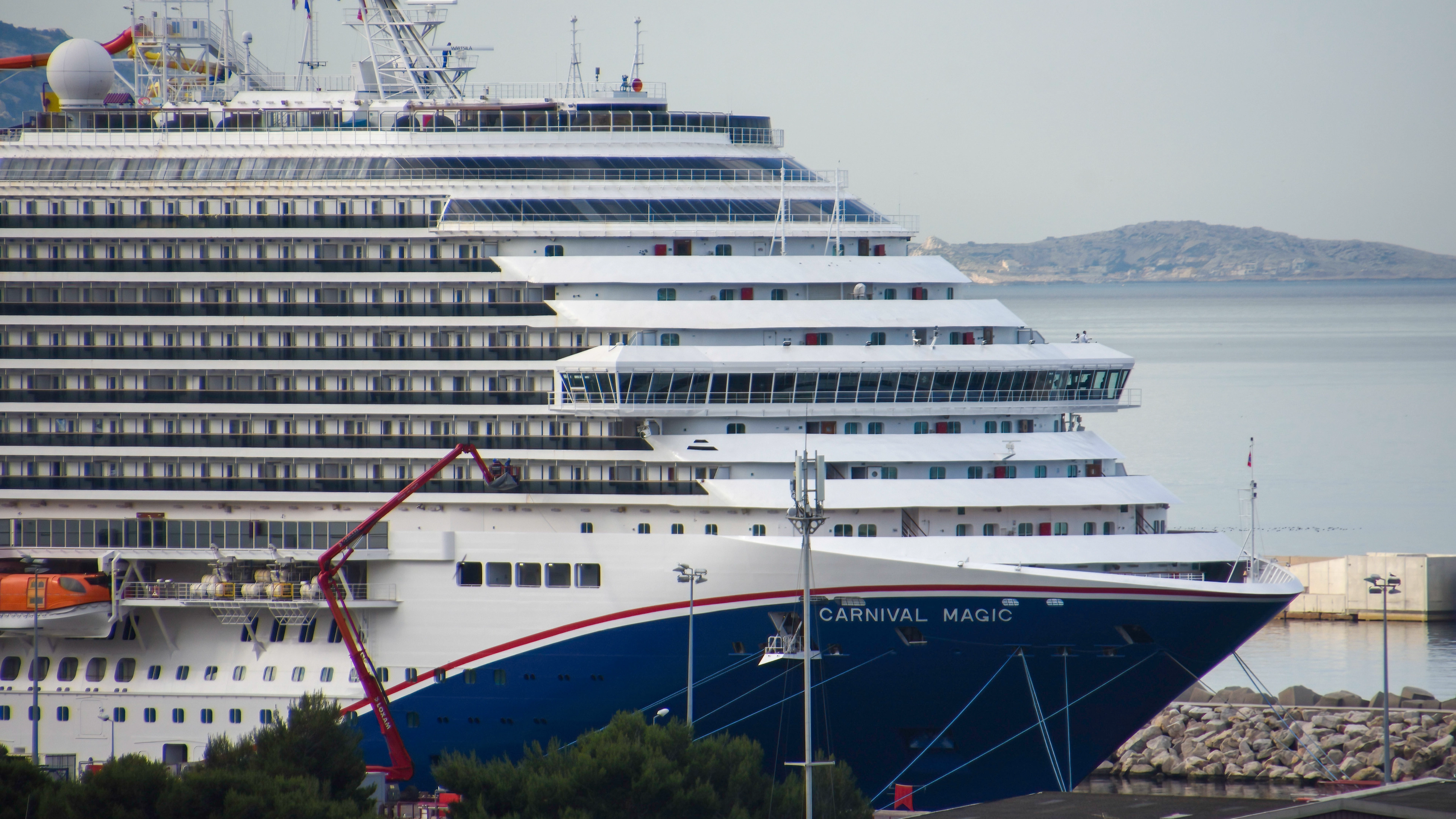 Carnival Cruise Line issues 'very, very important' guidance all passengers should listen to