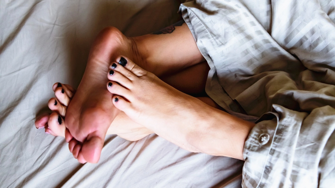 Bizarre ‘sploshing’ bedroom trend has become increasingly popular over the internet