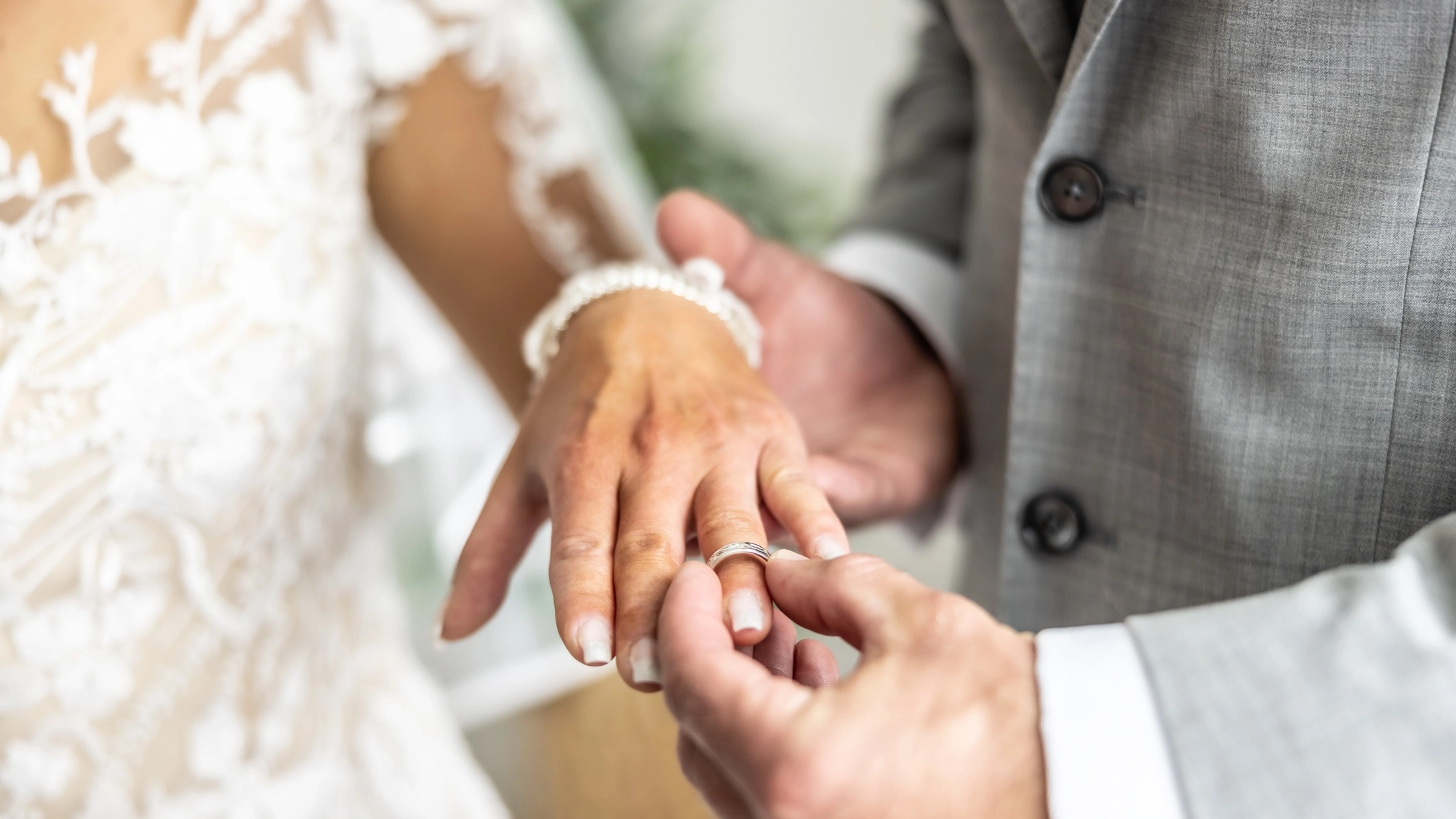 Legal expert issues urgent warning to unmarried couples living together