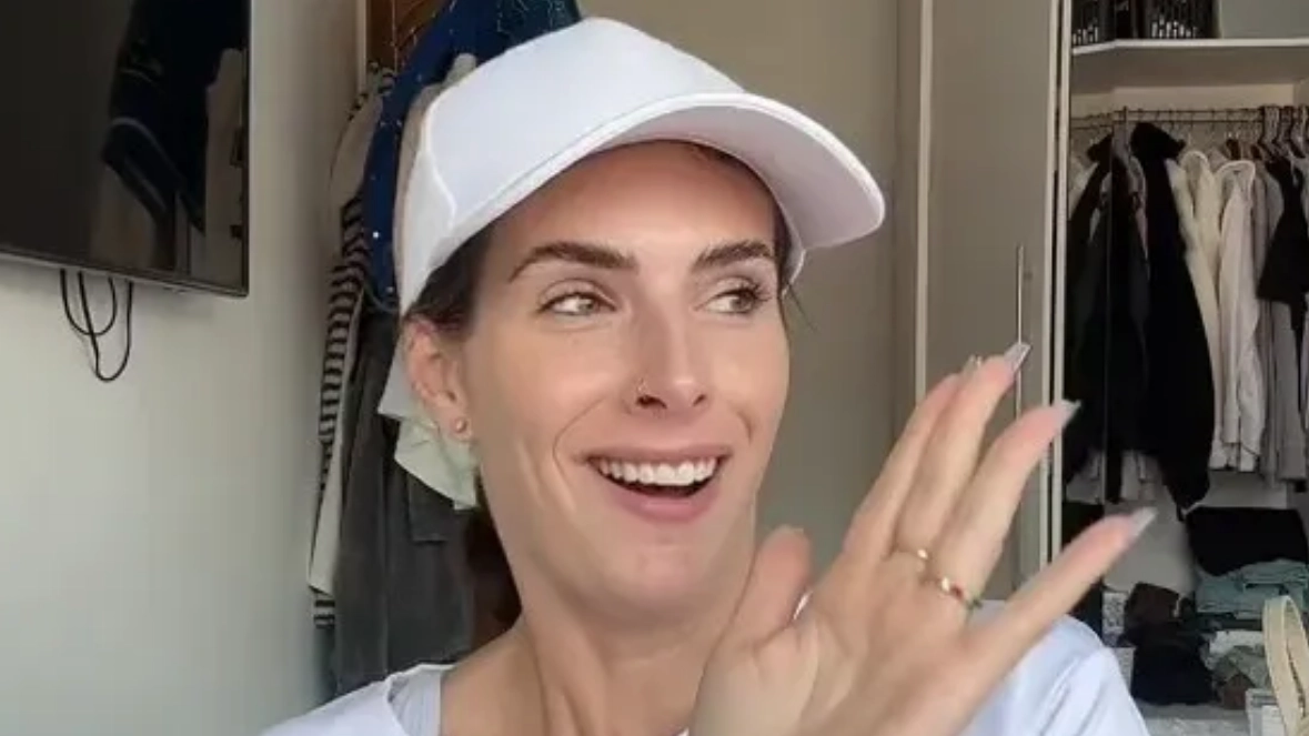 People left horrified as woman reveals tracksuit bottoms she bought online after making shocking discovery