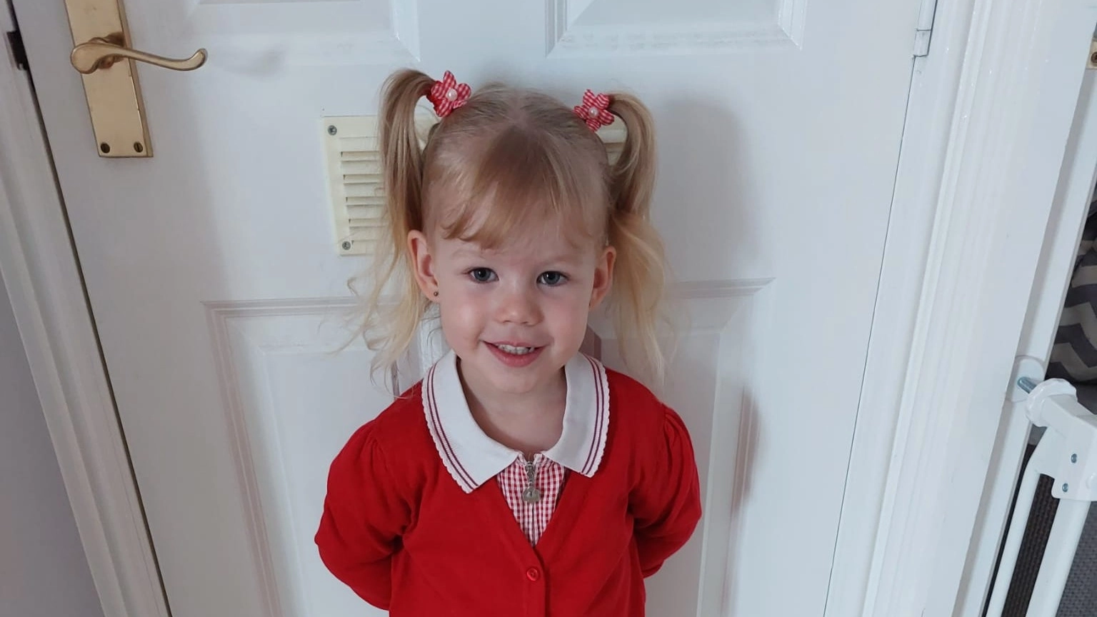 Mother issues heartbreaking plea after doctors dismissed her daughter's cancer symptoms as 'growing pains'
