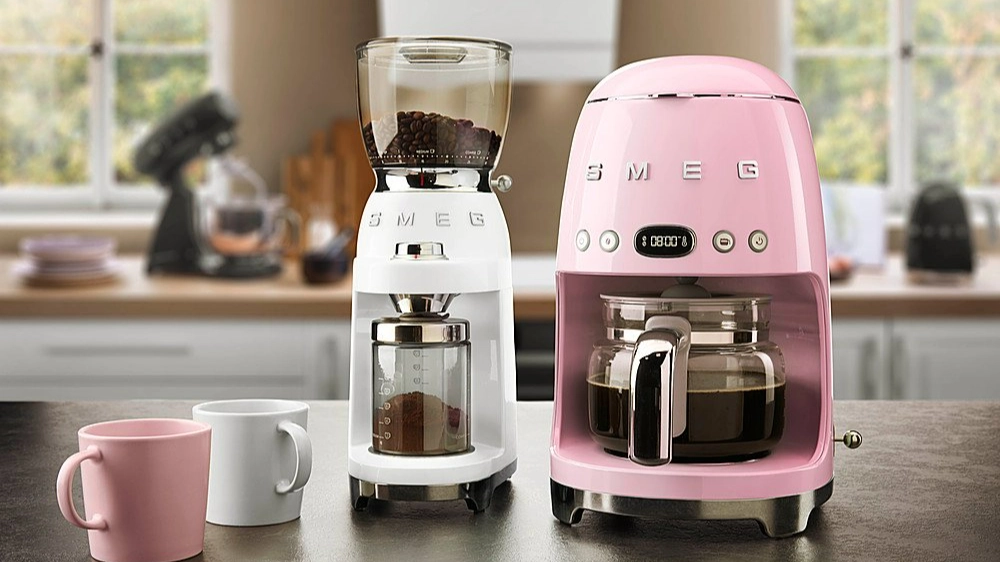 Upgrade your kitchen with these vintage-inspired Smeg appliances