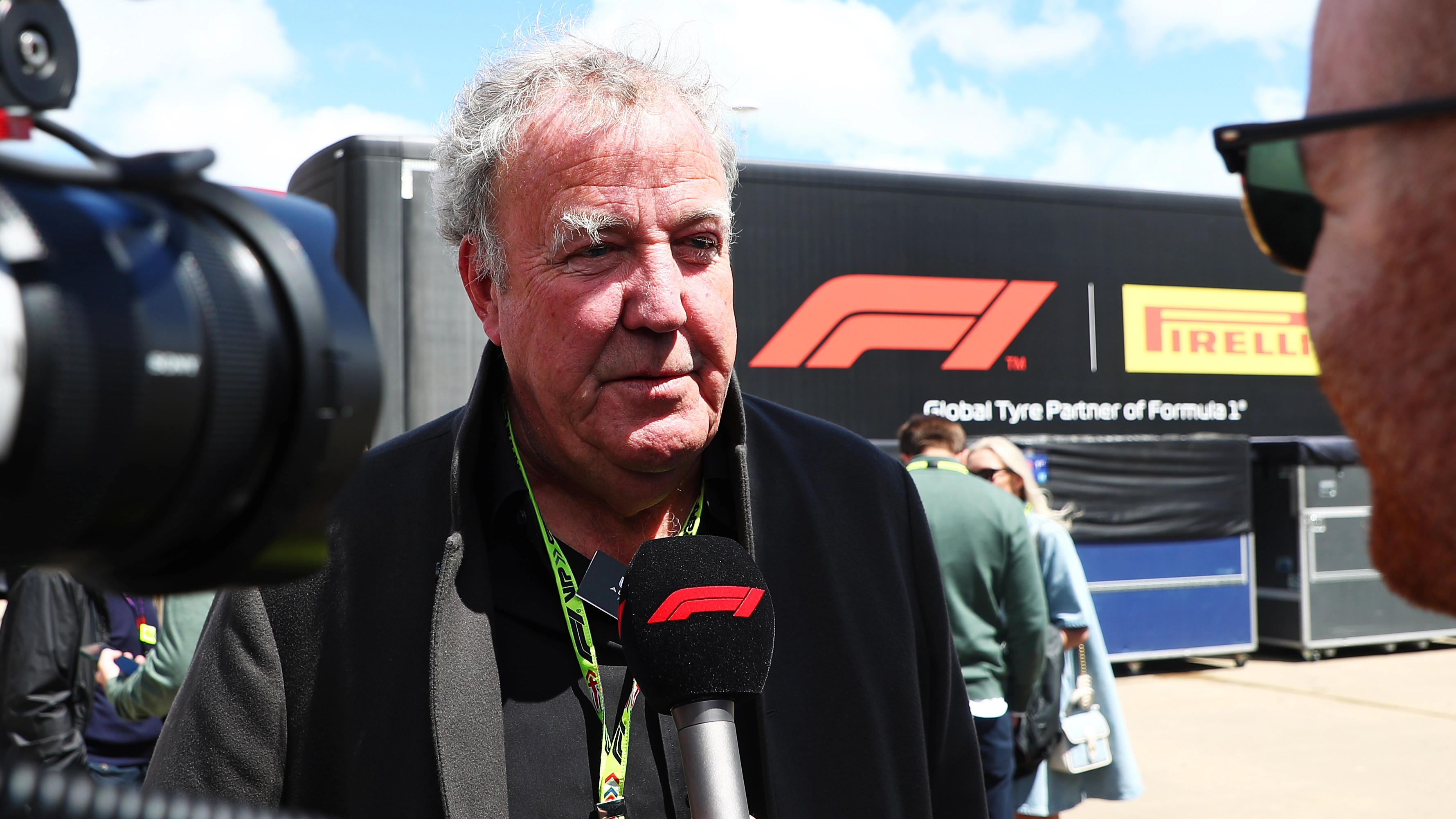 Jeremy Clarkson makes offer to Lewis Hamilton, Lando Norris and Max Verstappen after F1 driver spins out