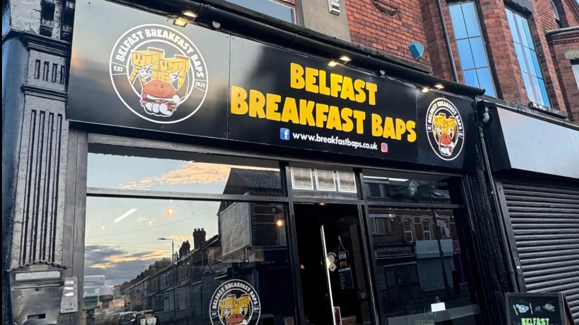 Cafe owner serving £35 breakfast bap causes public outrage with 'fatty' comment towards obese people