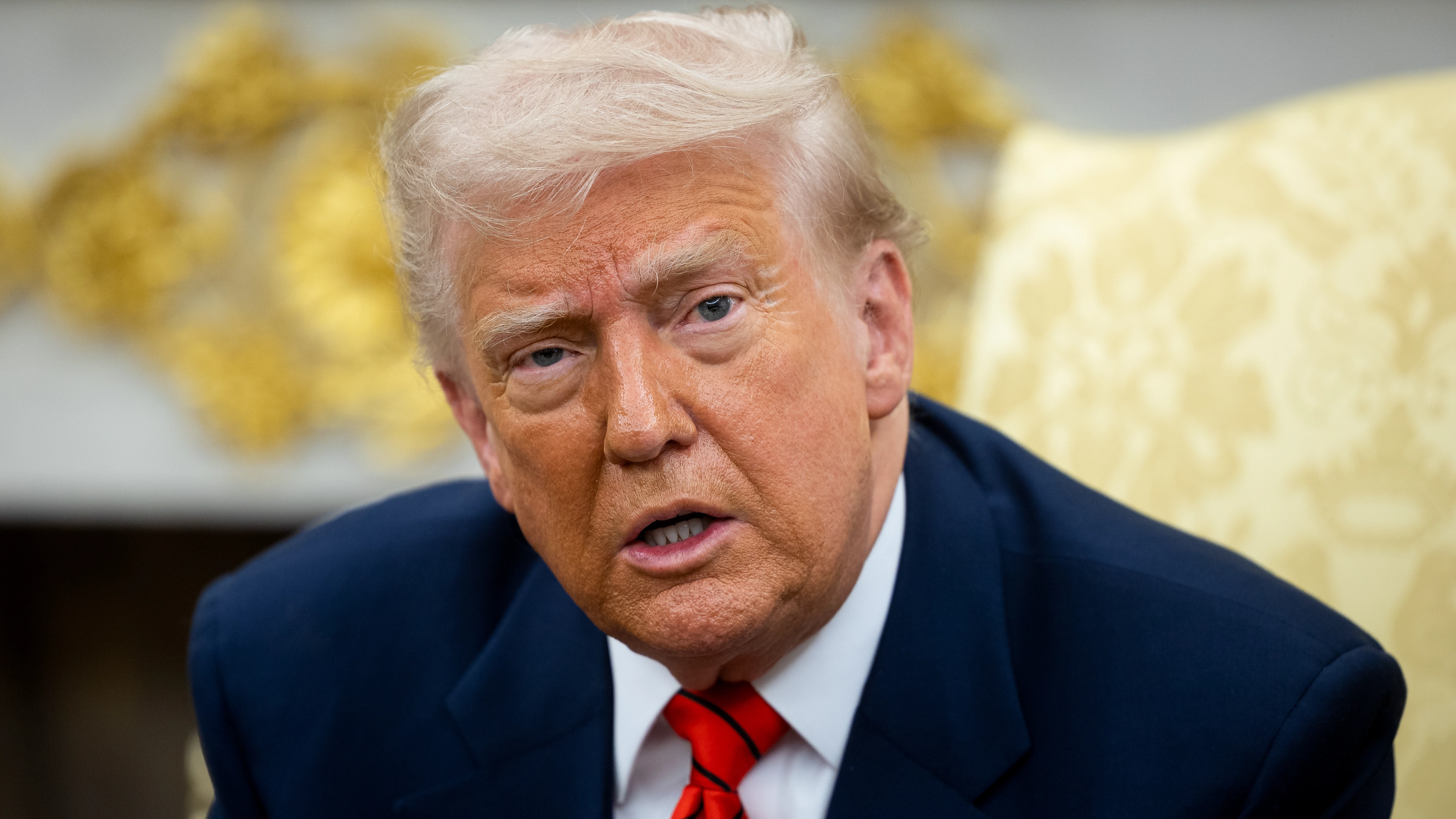 Donald Trump makes chilling WW3 ultimatum as he pushes for Canada to become '51st state'