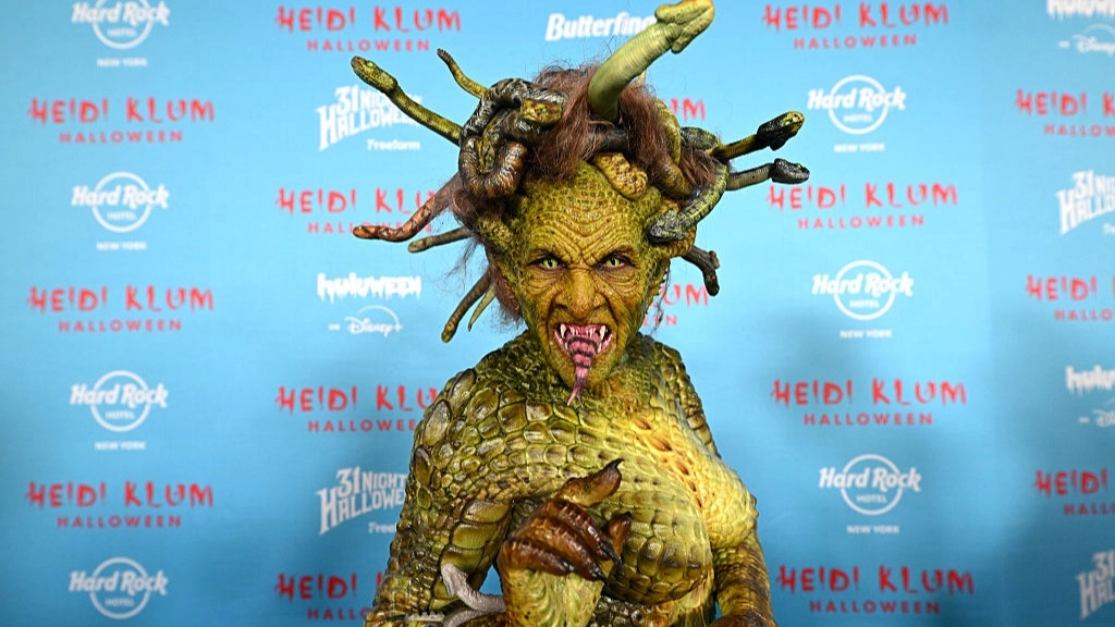 Heidi Klum shows behind-the-scenes of creating her iconic Halloween look