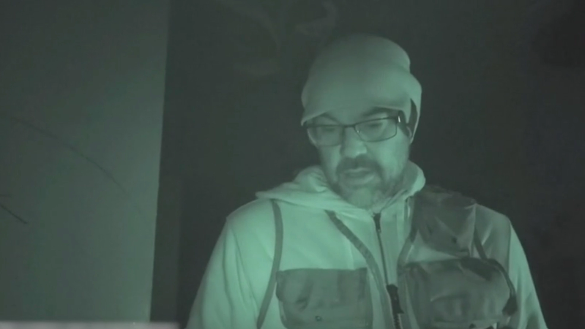 Horror moment TV star learns wife has taken out a hit on him as he films episode of show