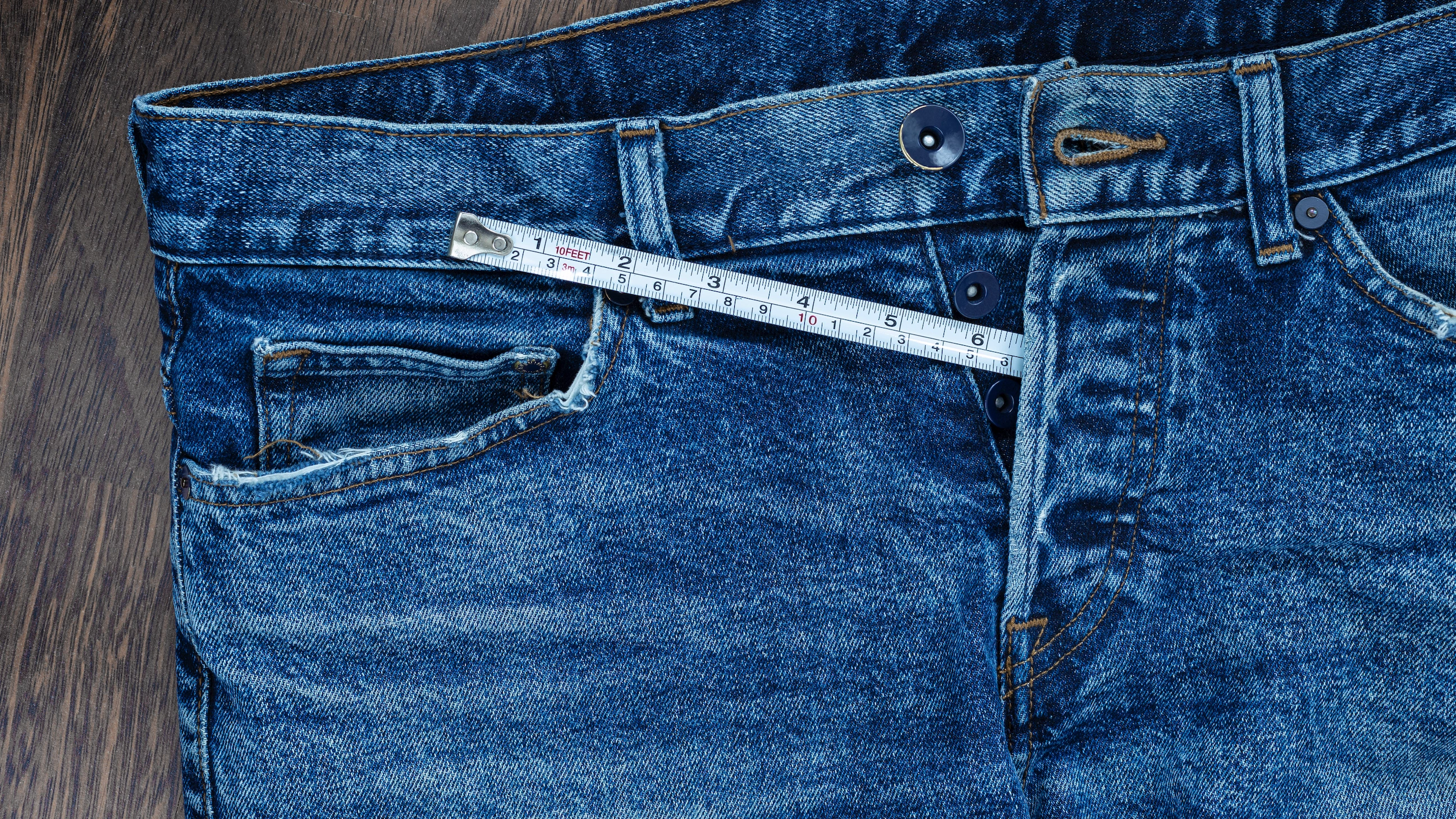 Doctor explains how one body part can predict penis size as she debunks popular myth