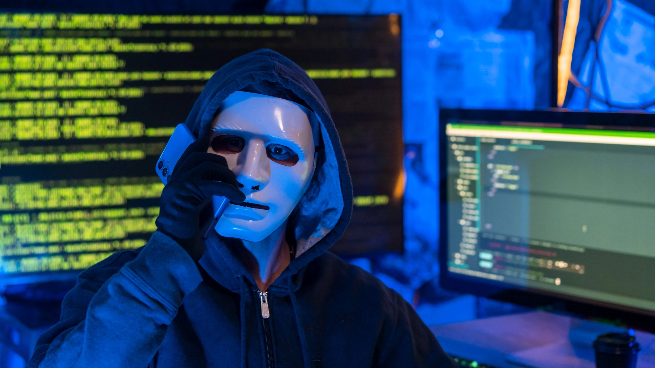 Worryingly simple 'one step' scam allows hacker inside your phone within seconds