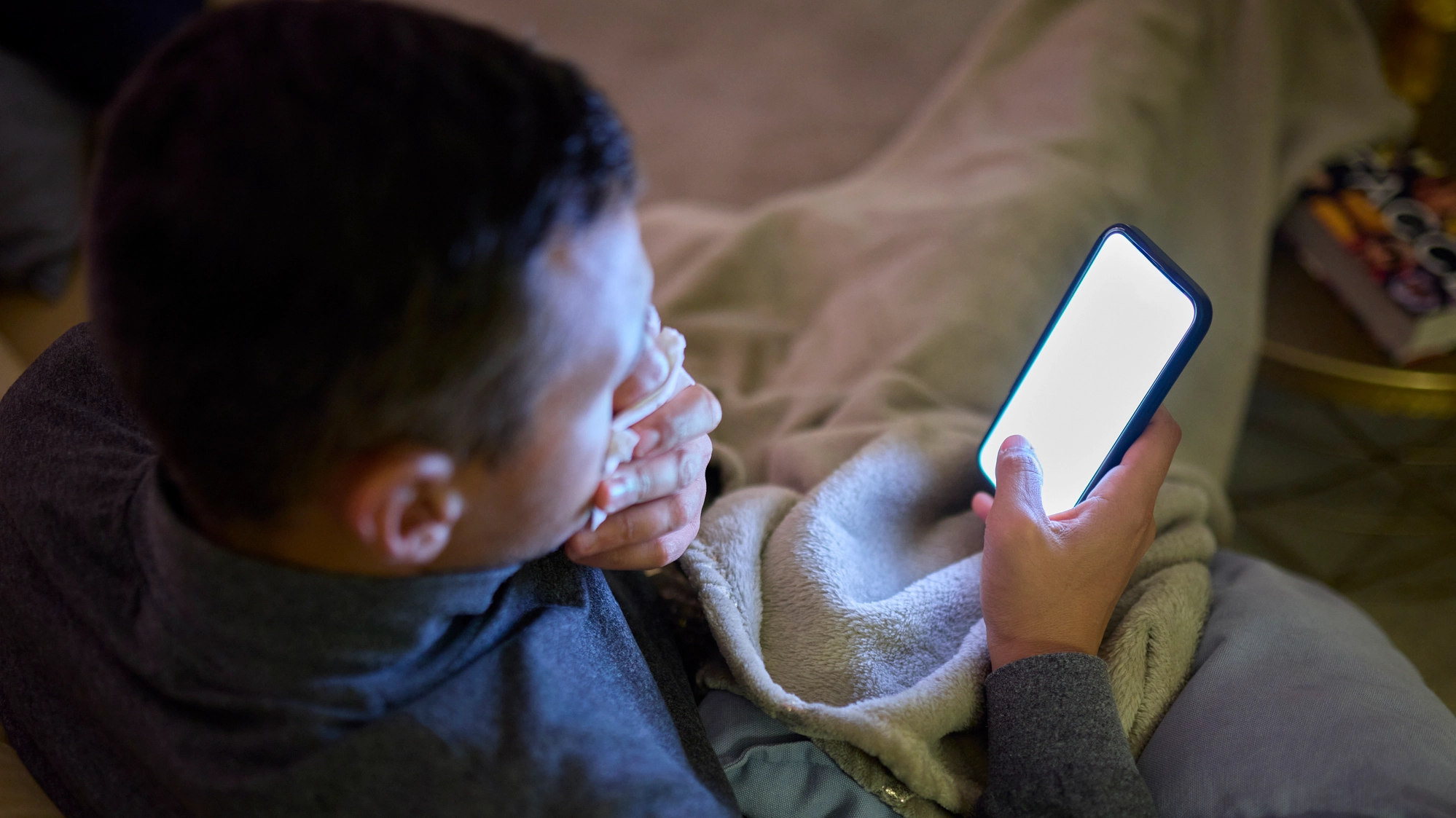 Man who didn't look at a screen for two weeks explains shocking way it changed his life