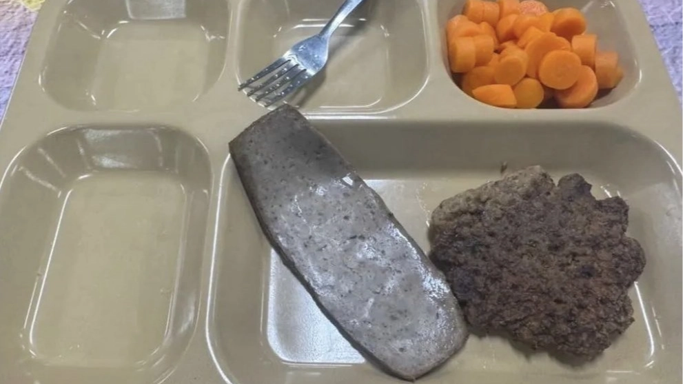 US army 'going hungry' after horrifying images of food emerge