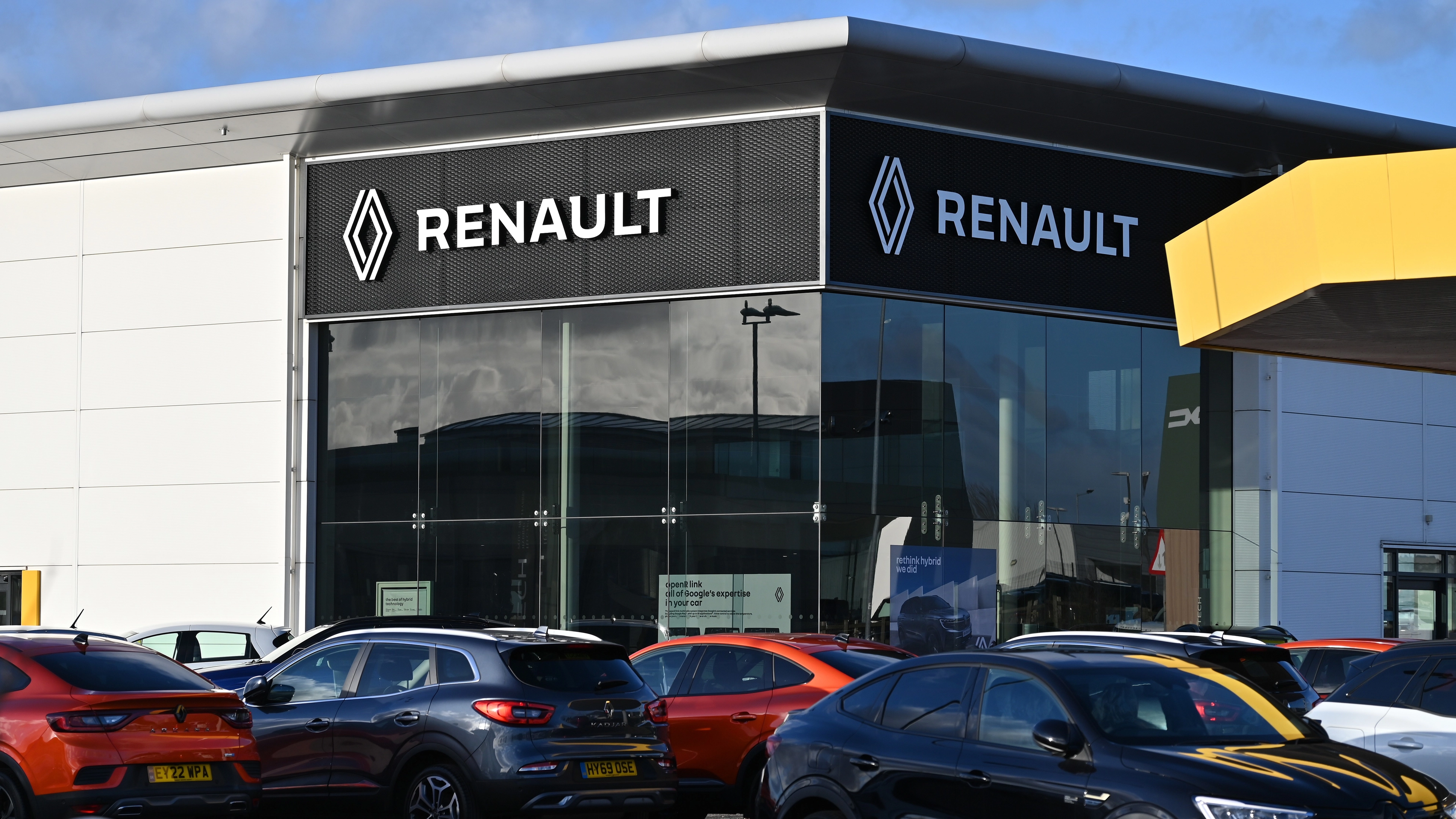 Renault car owners warned as cyber attack sees eight key personal details leak