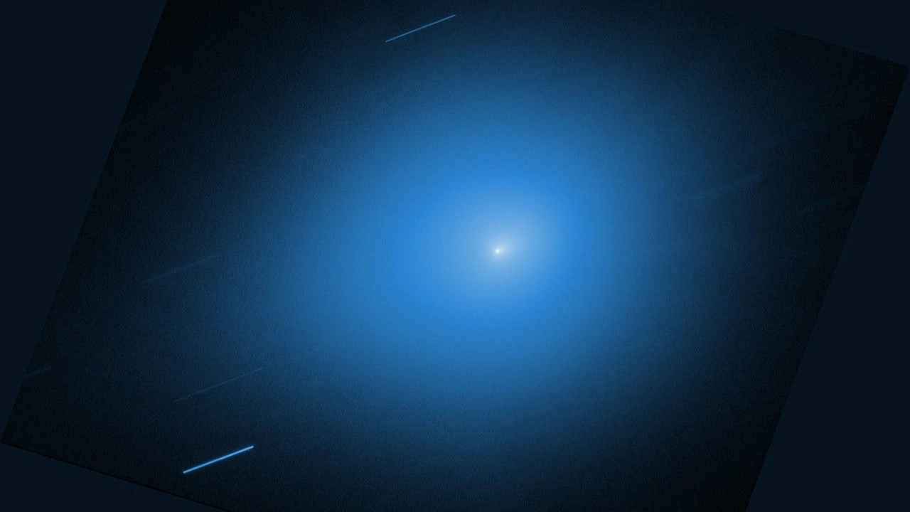 'Potentially hostile alien threat' 3I/ATLAS makes strange change as it nears Earth
