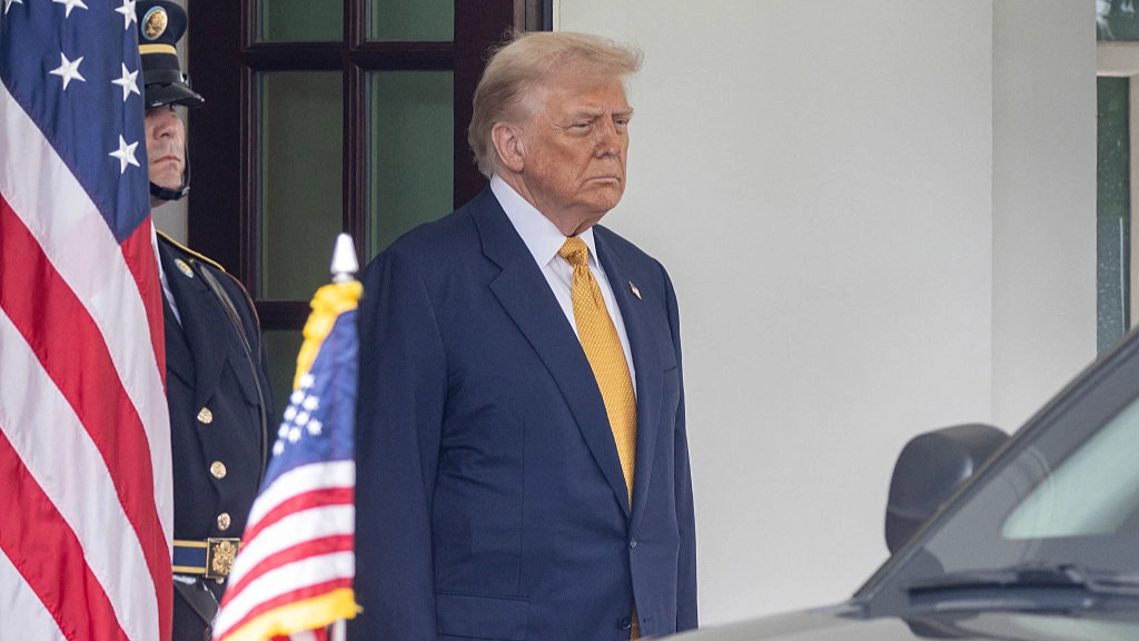 New mystery markings appear on Trump's hand reigniting major health concerns