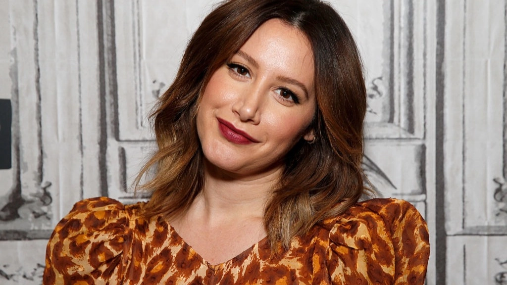 Ashley Tisdale leaves 'toxic' mum group with scathing message