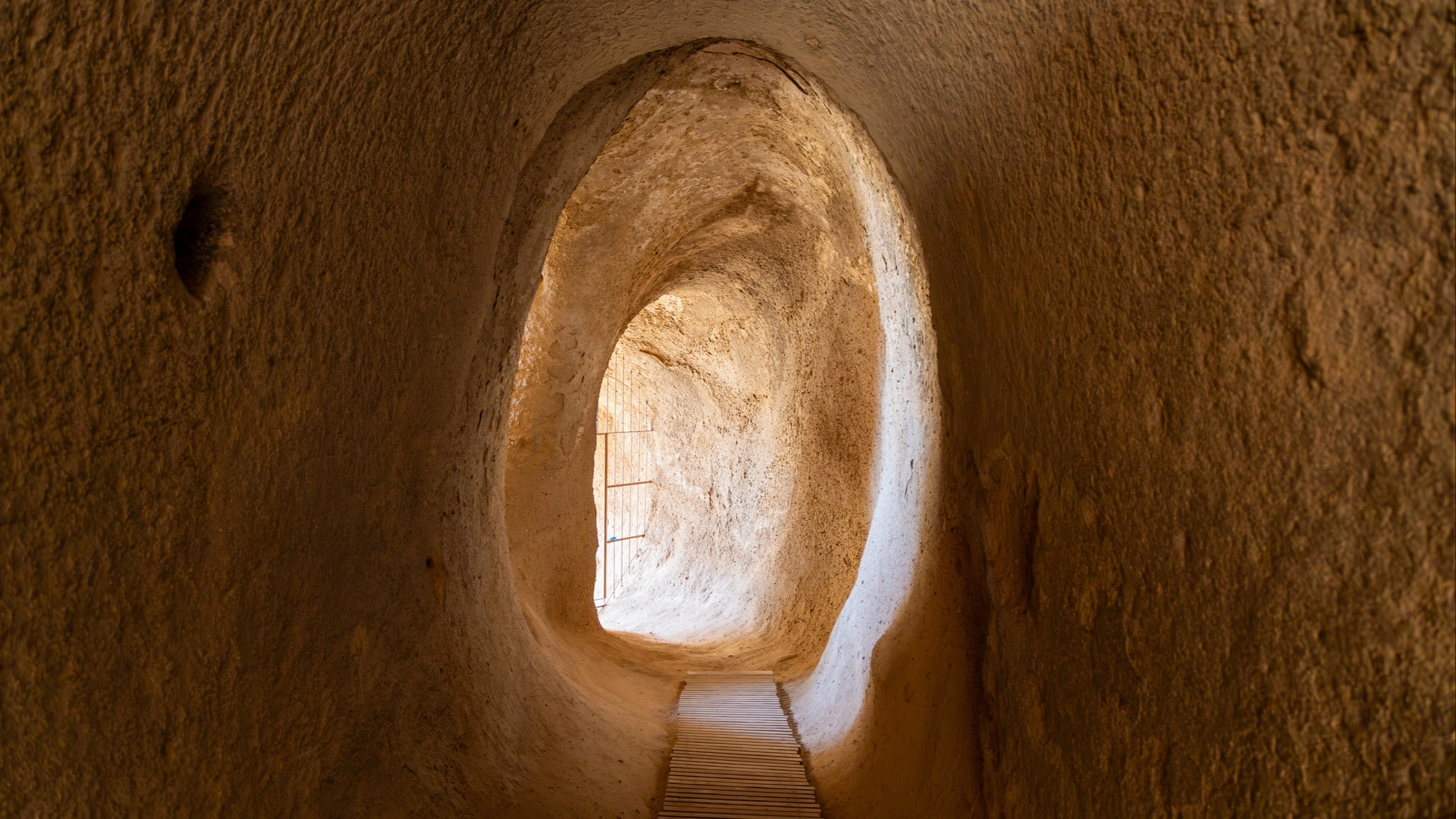 Huge ancient tunnels built thousands of years ago weren't made by humans