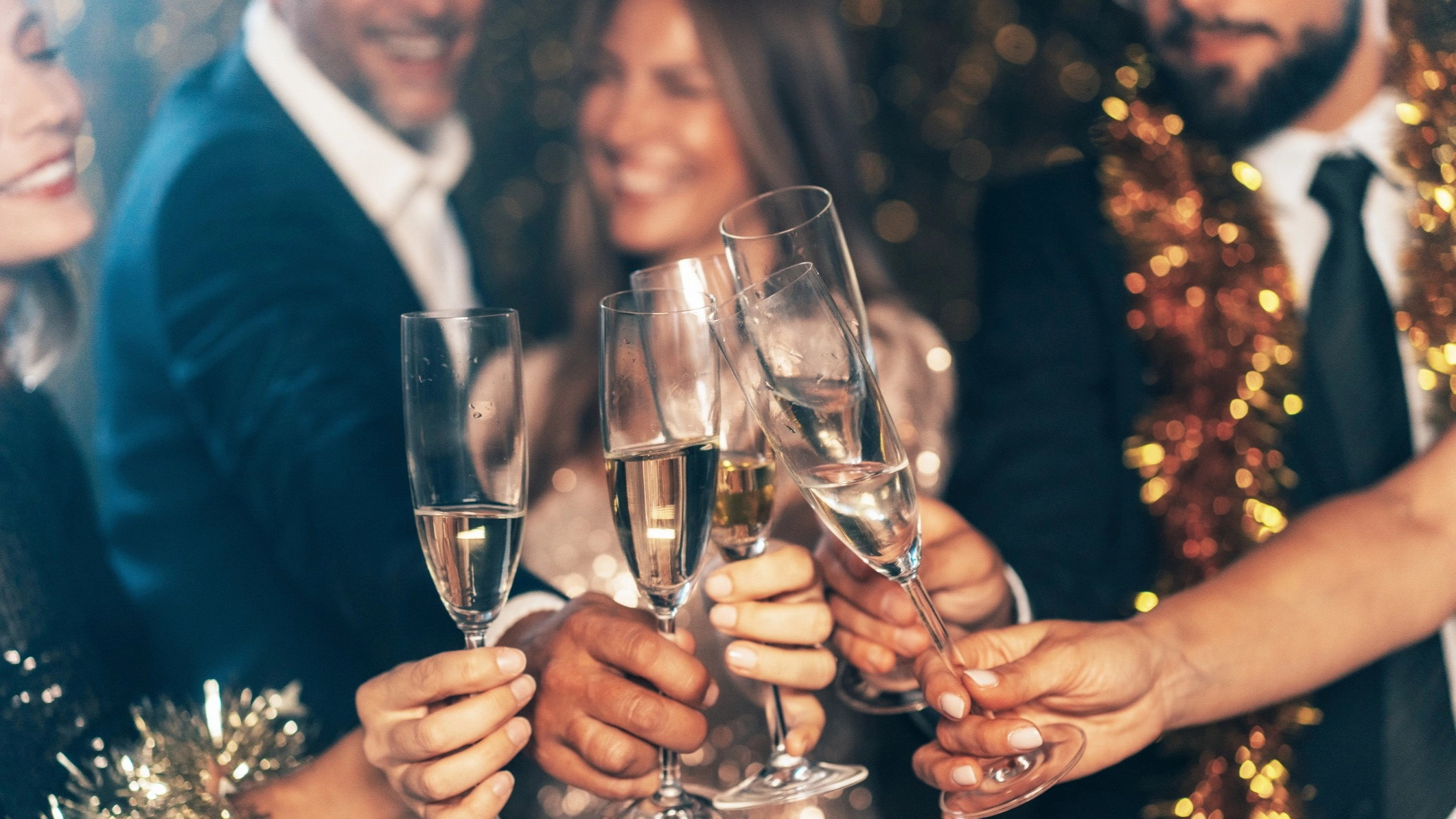 Zebra striping is drinking hack 'everyone should be doing' at Christmas parties
