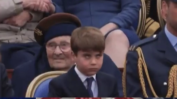 Lip reader reveals what William told Louis as he was spotted rolling his eyes at VE Day event