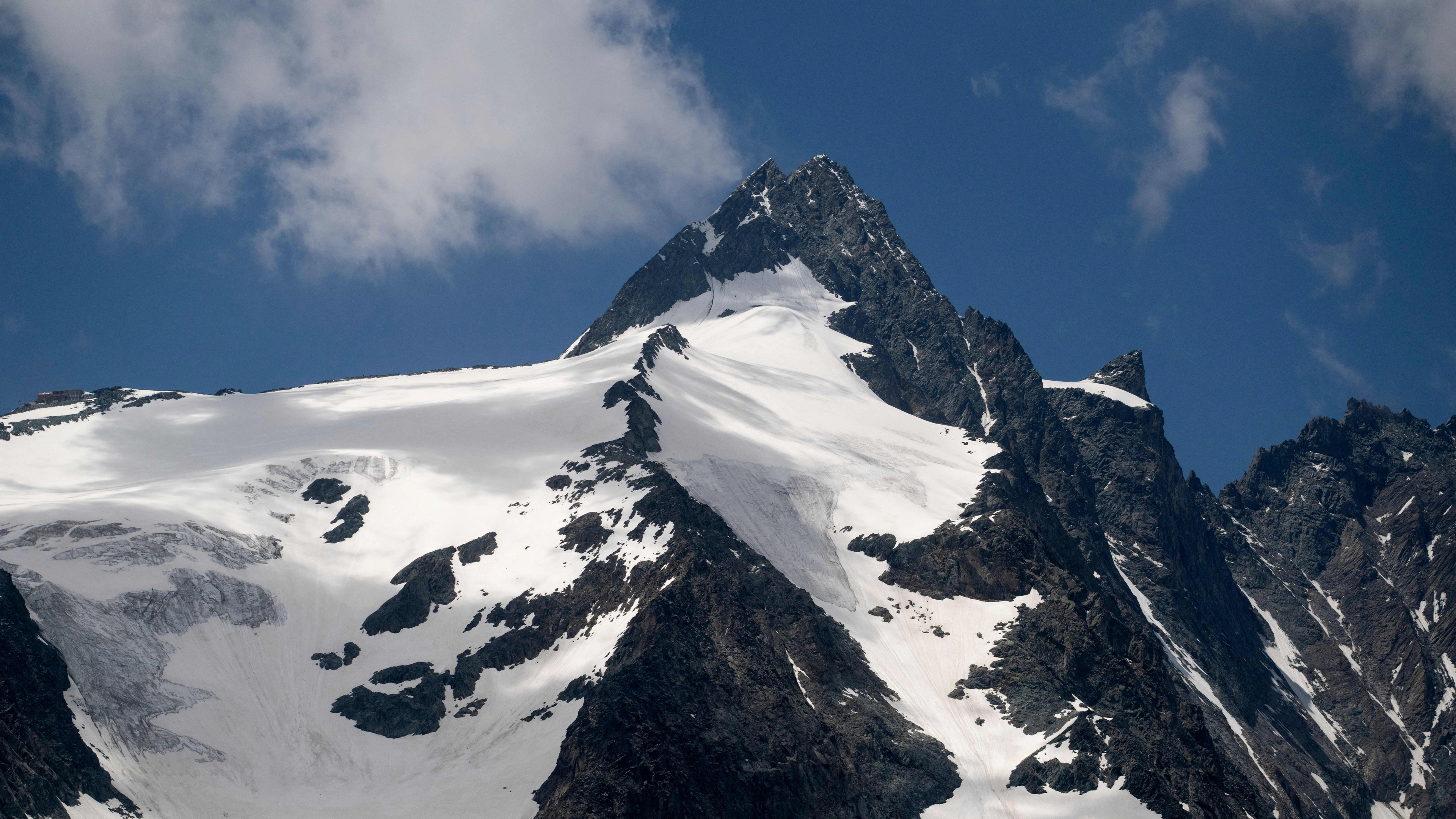 Boyfriend charged after 'leaving girlfriend to freeze to death' on mountain summit