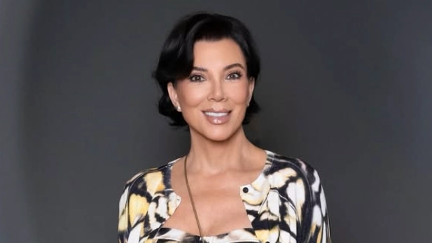 Strange detail in Kris Jenner photo reignites Kardashian 'six toe' conspiracy theory