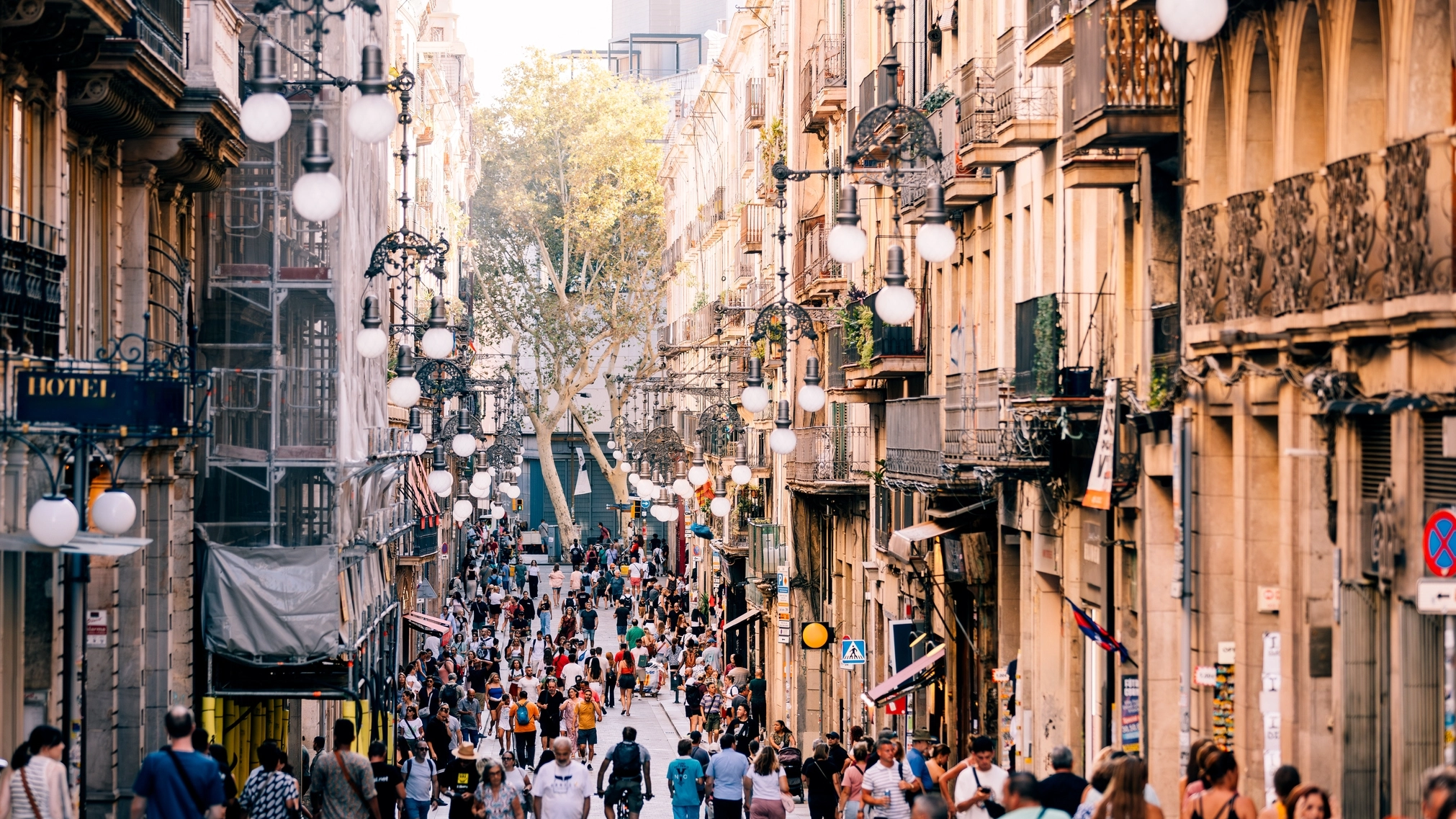 Brit living in Barcelona says that tourists and ex-pats have ruined city