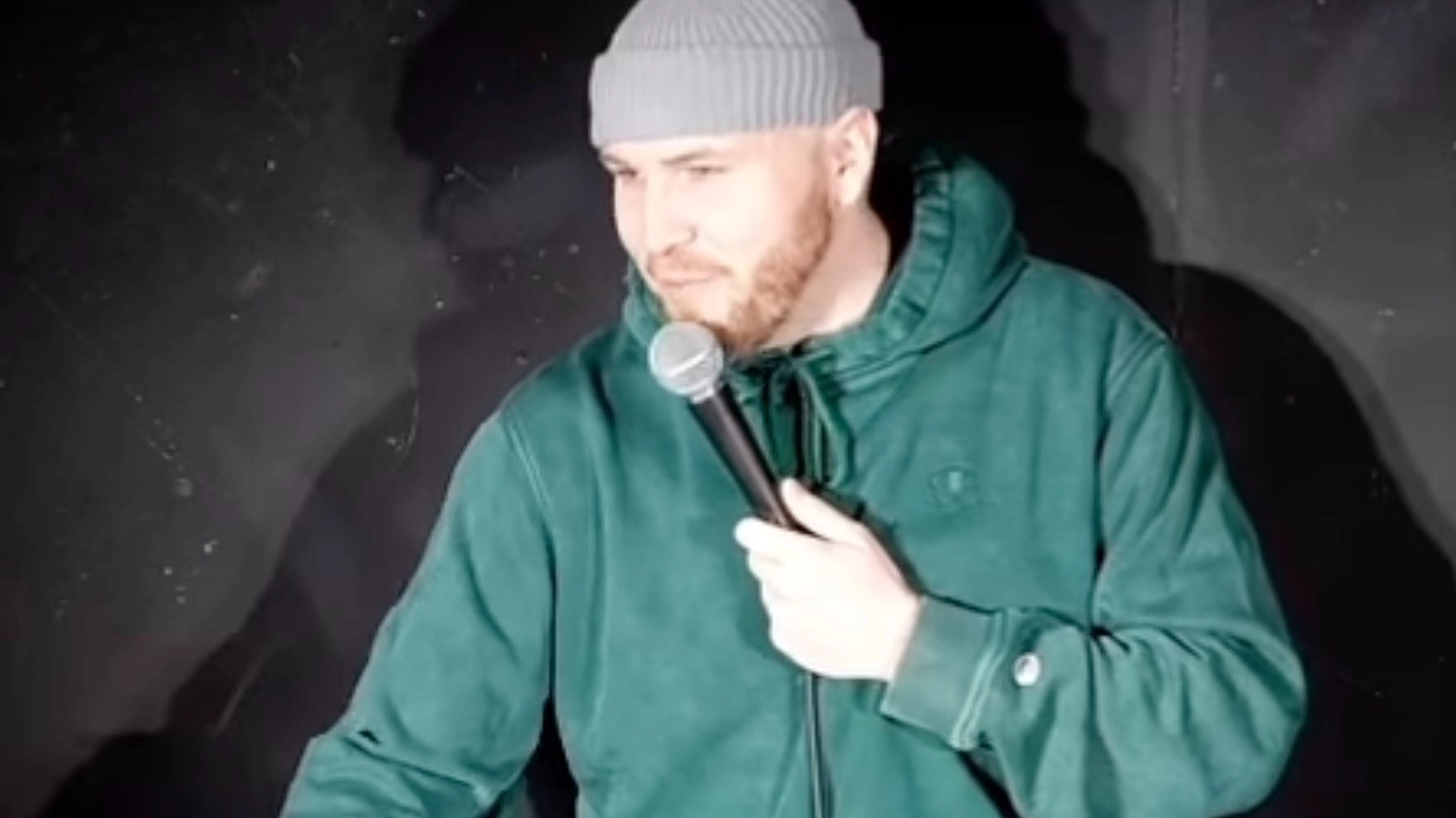 White comedian calls out racist who abused him while on stage