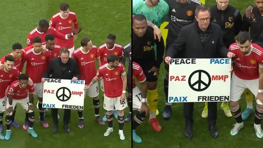 Manchester United And Watford Hold Up Peace Banner Before Premier League Match