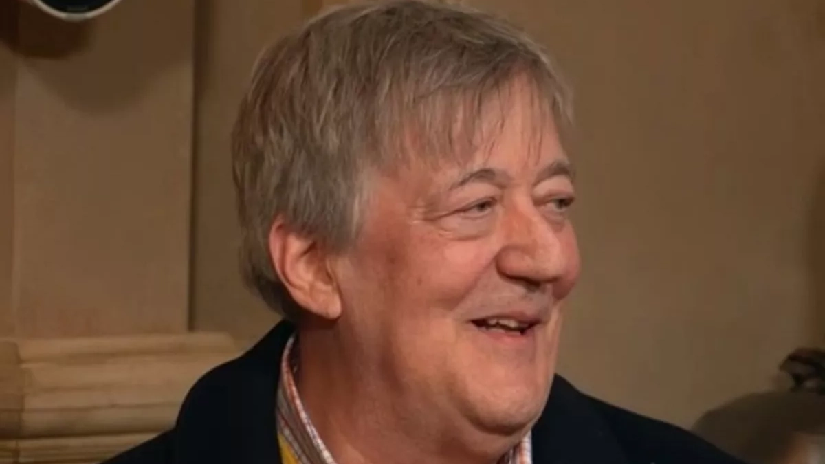 Why Stephen Fry went to prison as Celebrity Traitors viewers shocked after star’s admission