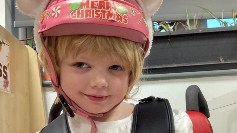 Girl, 5, is dying from childhood dementia as parents share early sign they missed