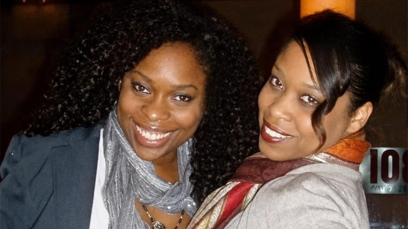 Twin sisters reveal how one photo led them to discover they had different fathers aged 49