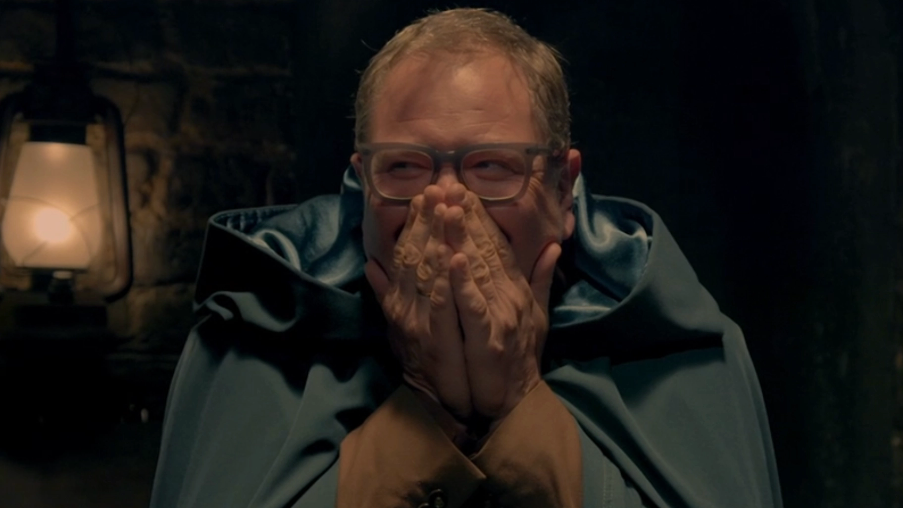 Expert reveals surefire way to spot a Traitor as they reveal Alan Carr is doing it already