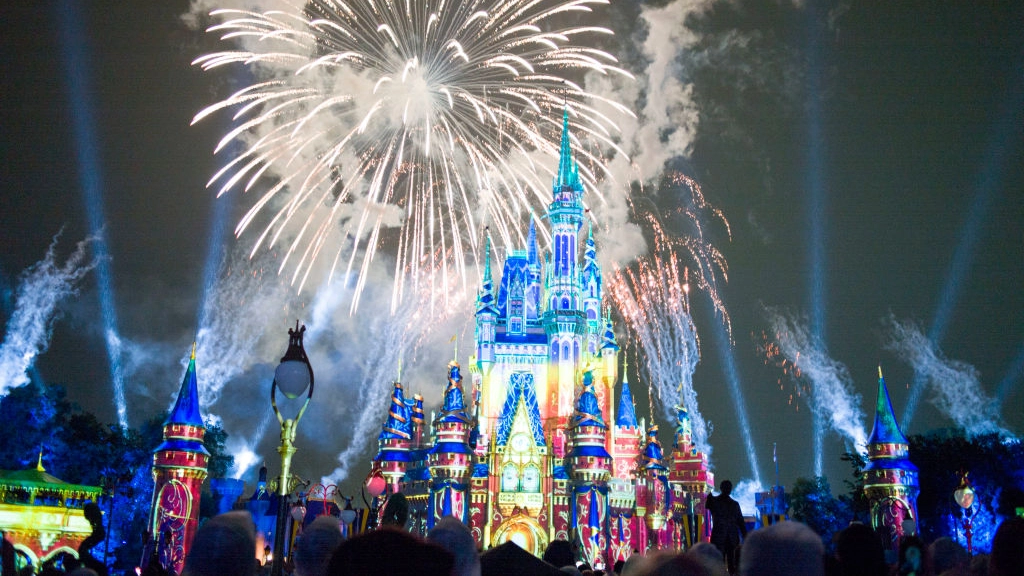 Disney holidaymakers spot booking hack that could save families over £4,000 at Disneyland and Disney World