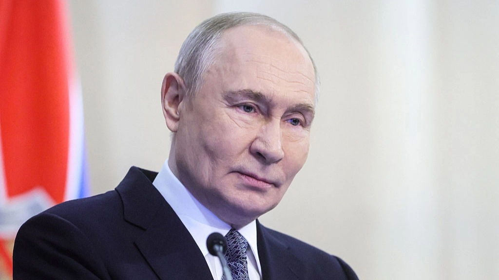 Russia tests WW3 warning sirens as state TV says it will wipe out British Army in 'weeks'