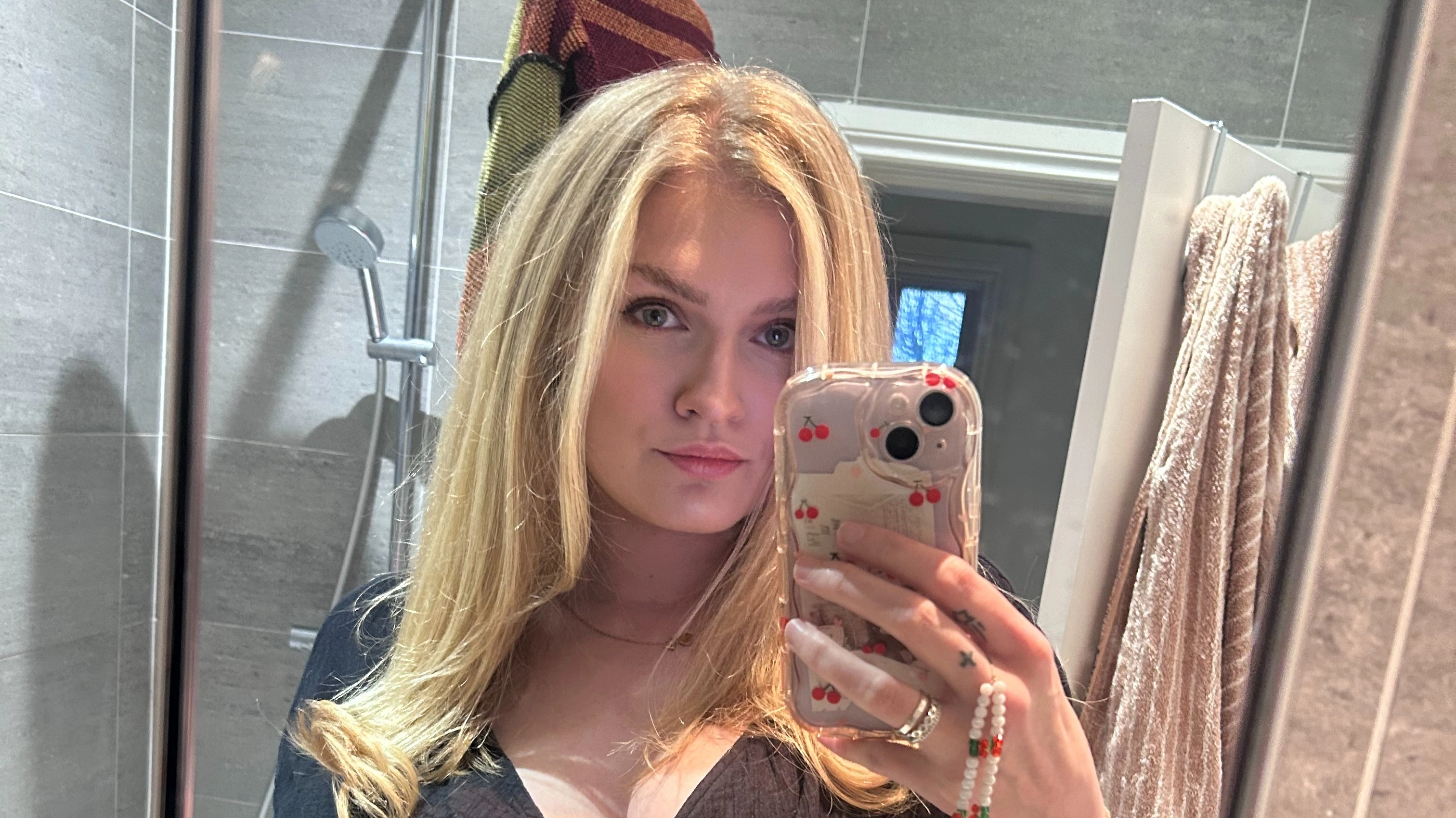 Woman in 'long term relationship' given shock news she had HIV at 21