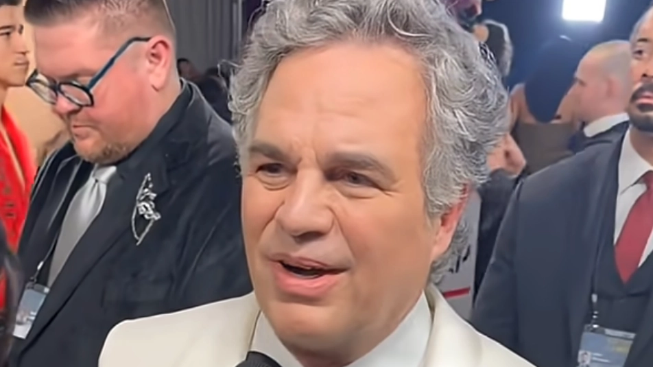 Mark Ruffalo calls Donald Trump ‘rapist’ and ‘paedophile’ on Golden Globes red carpet