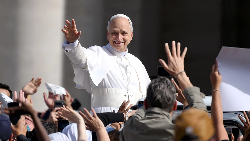 Pope Leo XIV broke huge security protocol as he arrived in popemobile at inauguration