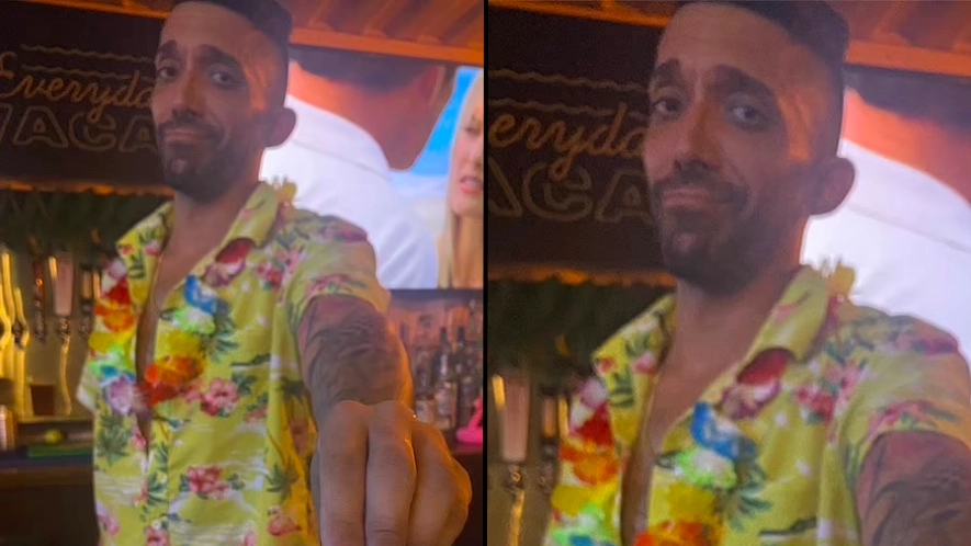 Bartender branded a ‘hero’ after giving two girls note disguised as a receipt
